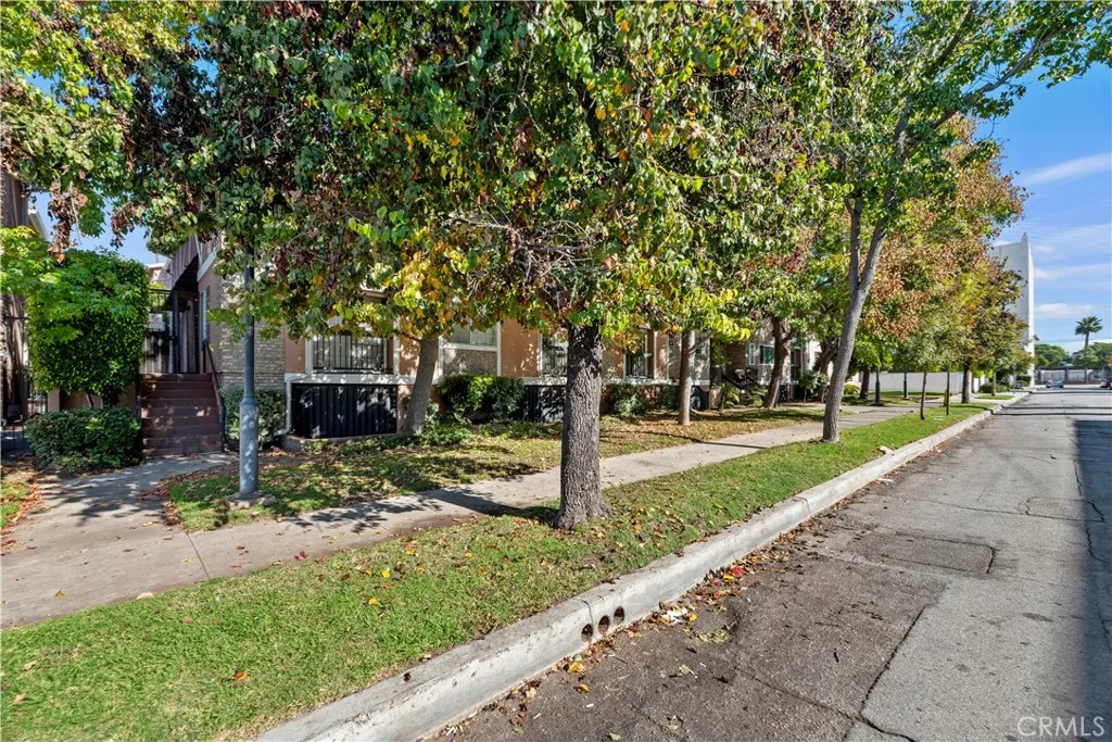 147 W Acacia Avenue Unit home-pic-4